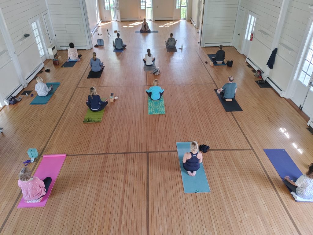 Sunday Morning Gentle Yoga, Washington Club